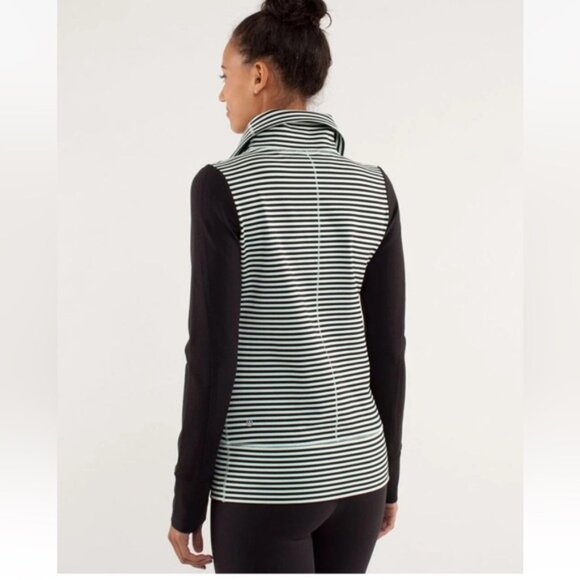 Lululemon Daily Yoga Jacket Classic Stripe Mint Moment Black / Black  EUC 10 - Picture 16 of 16